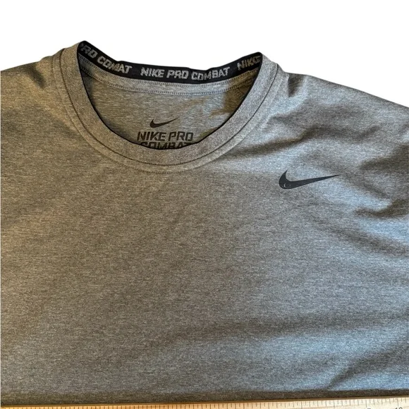 Nike Pro Combat Shirt FITTED Gray DriFit, Size XL - Picture 3 of 6